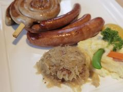-LENBACH兰巴赫西餐啤酒坊(大连东港店)