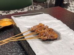 -何妹湿辣牛肉·粤式烧烤砂煲(桂雅路店)
