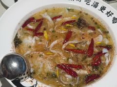 -江渔儿酸菜鱼(奥园广场金发购物中心店)