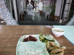 -泰龙城小吃街
