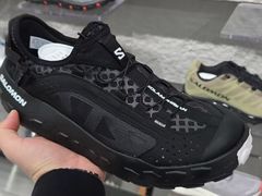 -SALOMON萨洛蒙(青岛海信店)