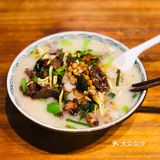 鱼汤鲜美面条筋道