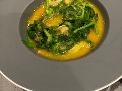 豌豆黄浸豌豆尖-半山腰·云南菜(侨福芳草地店)