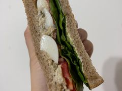 核桃吞拿鱼鸡蛋三明治-巴黎贝甜·生日蛋糕(杭州文二路店)