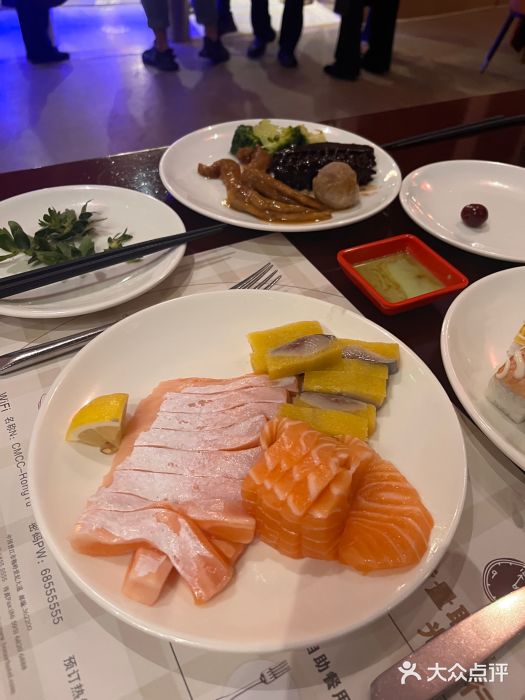荣誉国际酒店-云顶旋转餐厅图片