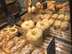 -Dough&Joe团憩(瑞虹天地月亮湾店)