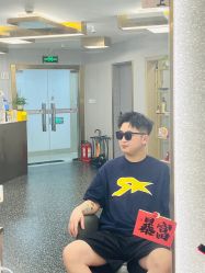 -即型男士理发工作室