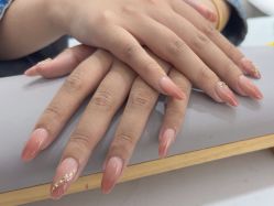 -瞧·享轻奢美甲美睫