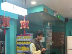 -荒岛实景沉浸密室(江汉路1店)