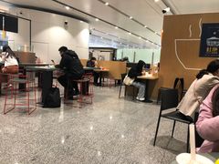 大堂-麦当劳(北京大兴机场二层国内到达(安检外)店)