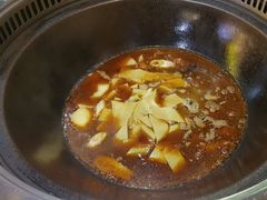 -哈尔滨烧烤·山河村铁锅炖(交大店)