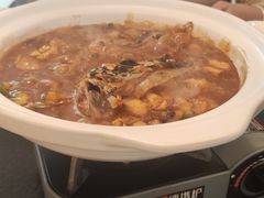 -鱼鲜饭香·招牌汽锅剁椒鱼头王