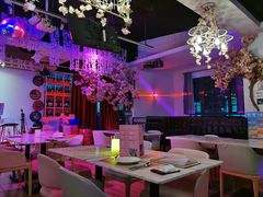 -樱花里音乐餐吧·牛扒椰子鸡(东圃店)