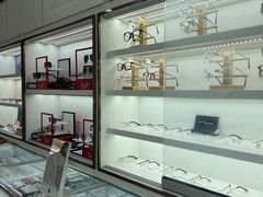 -翰佐蔡司小乐圆·依视路星趣控·暴龙眼镜折扣店