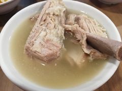 招牌肉骨茶-松發肉骨茶(牛车水店)