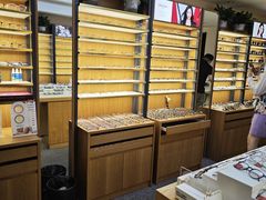 -优医视平价眼镜超市蔡司依视路折扣(小马厂店)