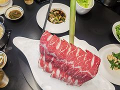 -鲜入唯煮·港式海鲜牛肉火锅(金宝街店)
