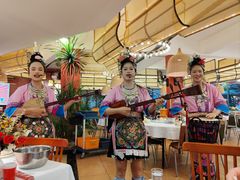 -刘姐啤酒鱼民族演艺餐厅(西街总店)