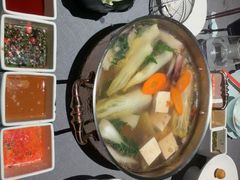 -左庭右院鲜牛肉火锅黑金店(陆家嘴中心店)
