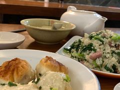 -舒蔡记生煎菜饭(云南中路店)