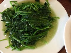 -余杨鸭鸭餐厅