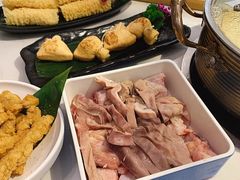 -六少·猪肚包鸡火锅(卓悦INTOWN店)