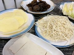 -乳仔牛牦牛汤锅 烤羊排(松潘古城店)