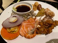 三文鱼-大中华希尔顿酒店-念自助餐·嗨啤·小龙虾