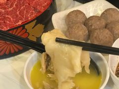 -鲜入围煮花胶鸡海鲜火锅