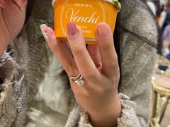 -VENCHI 闻绮(北京国贸商城店)