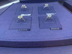 -DE BEERS 戴比尔斯(上海国金中心店)