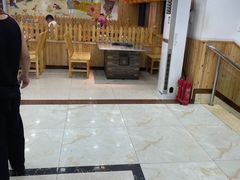 -屯老二农家铁锅炖·行业领军者(梅江店)