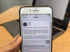 -Apple零售店(华贸购物中心店)