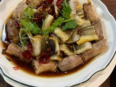 甜晒鳗鳞蒸风干鸡脖子-大连路6号好酒不见