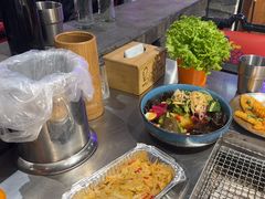 -马路牙子烧烤音乐酒馆(望京店)