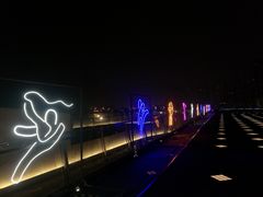 -南京眼步行桥