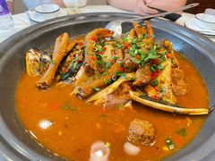 富贵大鱼头-老燕皇·南京菜(玄武湖店)