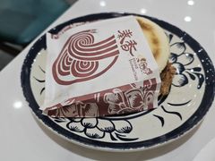 -秦香陕西食府(华贸天地店)