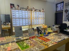 -天空之镜眼镜店蔡司依视路配镜授权零售店(望京颐堤港店)