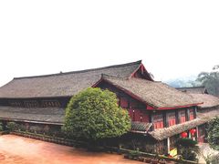 -峨眉山报国寺