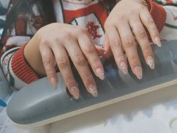 -UGIRL有个美甲