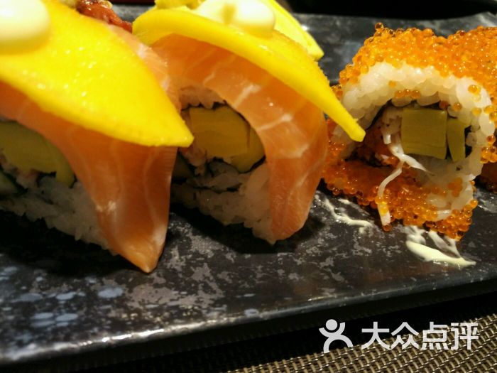 加州卷香芒三文鱼卷