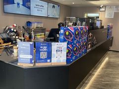 -瑞幸咖啡(田贝地铁站D出入口店)