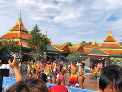 -七彩云南欢乐世界