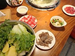 -苗伯妈酸汤火锅
