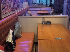 -豪客嘉族·麦尼顿西餐厅(乐福天下店)