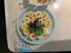 -左庭右院鲜牛肉火锅(浦江欢乐颂店)