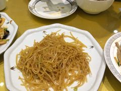 酸辣土豆丝-晋府大酒店