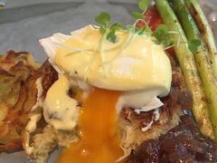 班尼迪蛋配蟹饼煎薯饼-ROAST