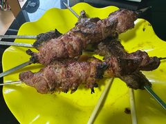 -烤肉小伙烤肉店